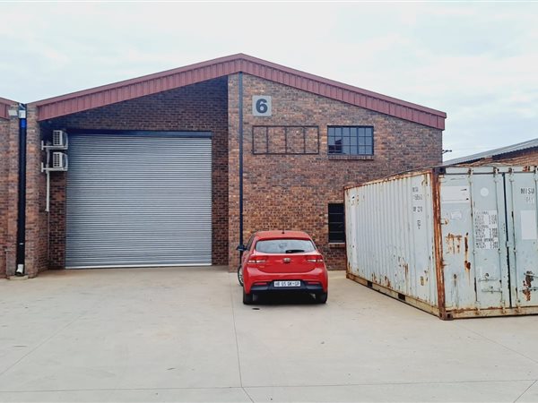 340 m² Industrial space 340 m² Industrial space
