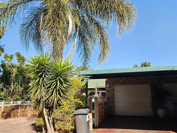 2 Bedroom Townhouse 2 Bedroom Townhouse