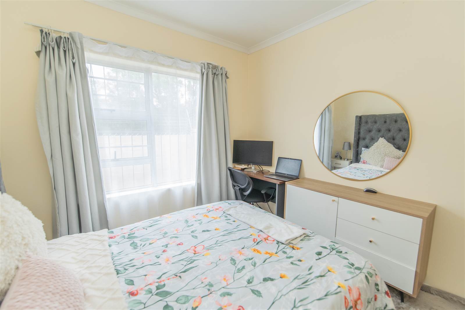 2 Bed Townhouse in Walmer Heights photo number 14