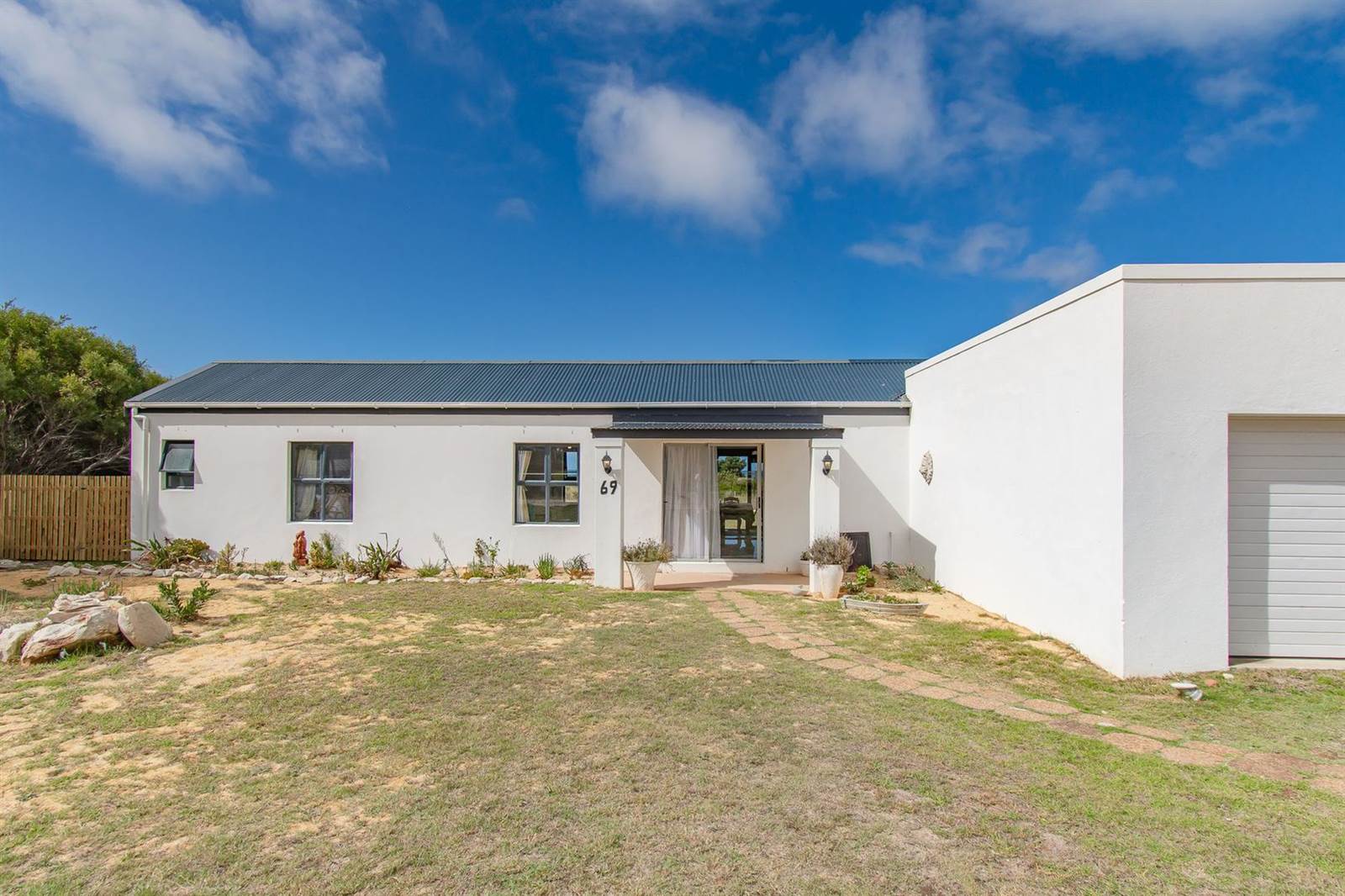 3 Bed House in Bettys Bay photo number 1