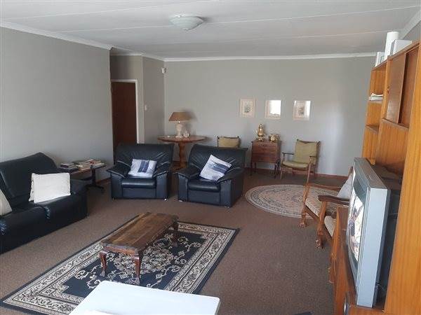 3 Bed House in Kroonstad photo number 6