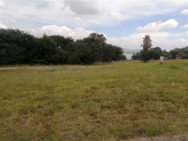 364 m² Land available in Kosmos