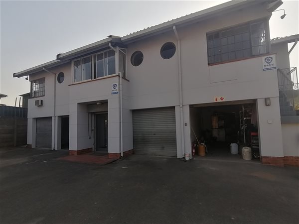721  m² Industrial space in Pinetown Central