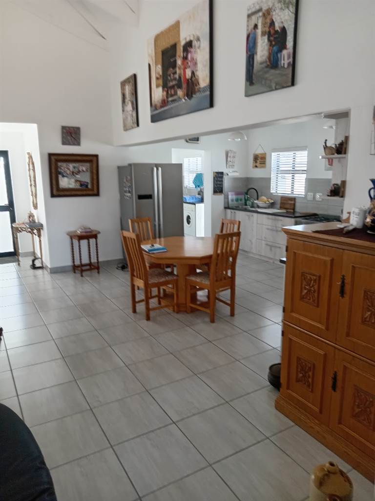 3 Bed House in Jacobsbaai photo number 10
