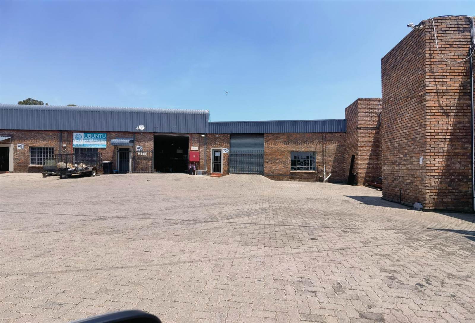 219  m² Industrial space in Silverton photo number 1