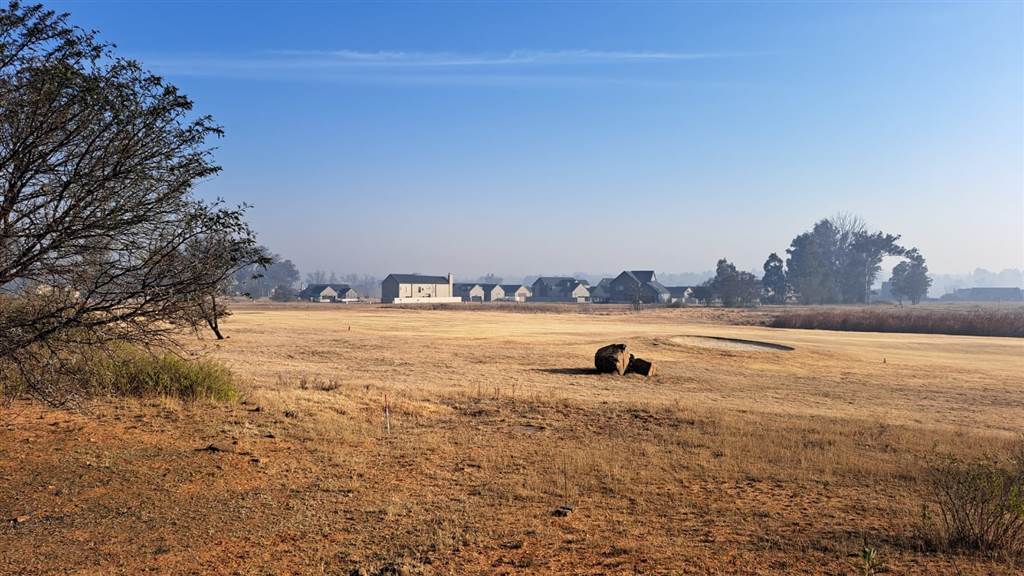 828 m² Land available in Heron Banks Golf And River Estate photo number 5