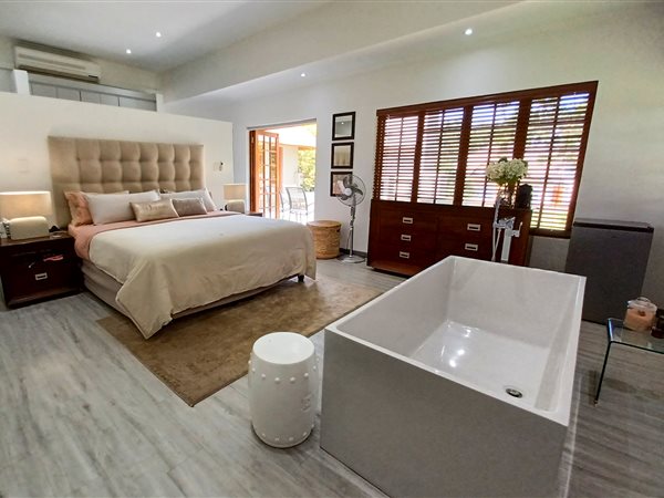 6.5 Bedroom House 6.5 Bedroom House