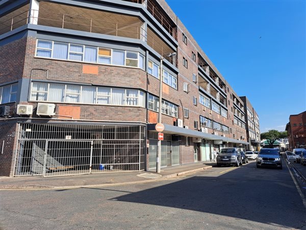 403  m² Industrial space in Greyville