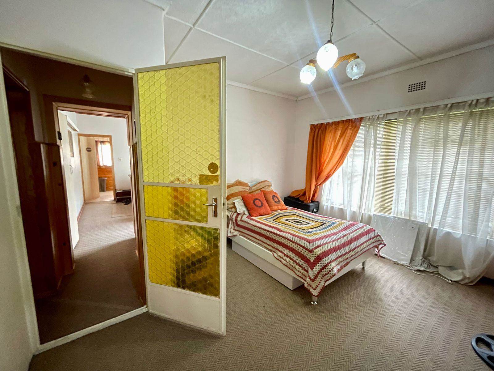 4 Bed House in Evander photo number 17