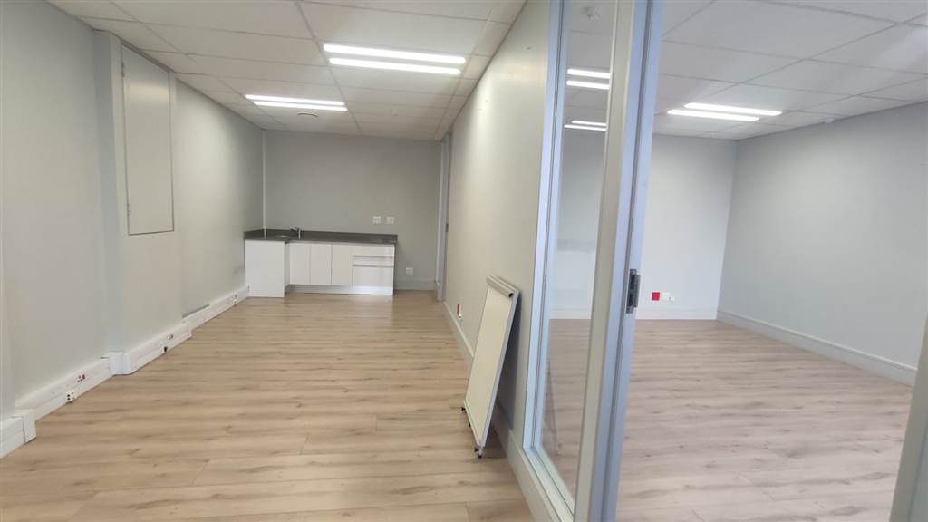 78.03  m² Commercial space in Bedfordview photo number 7