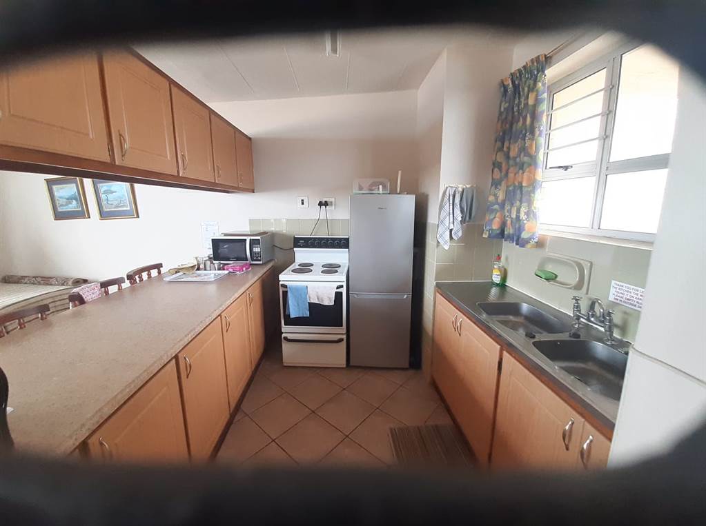 2 Bed Apartment in Doonside photo number 4