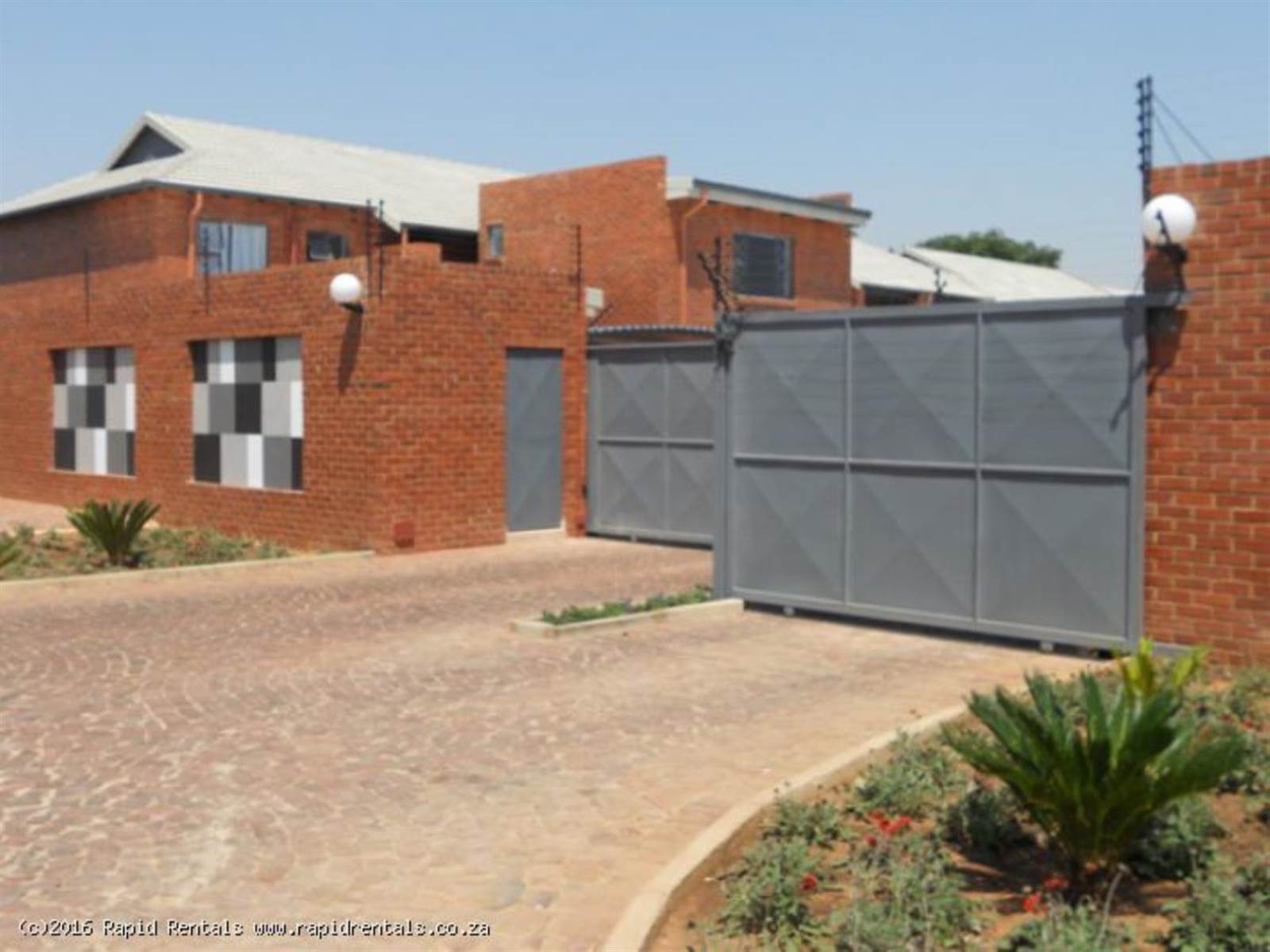 Studio Apartment in Rietfontein photo number 2