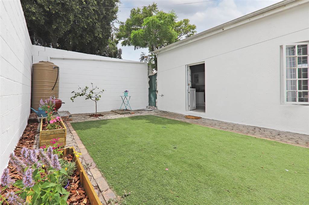 2 Bed House in Wynberg photo number 8