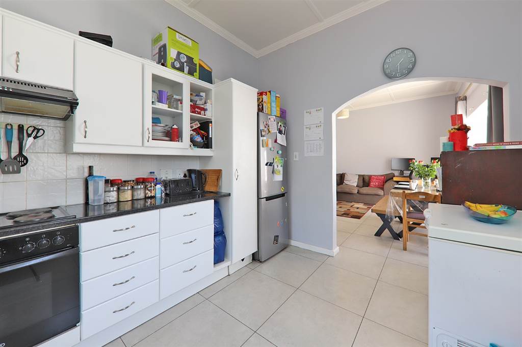 2 Bed House in Wynberg photo number 9