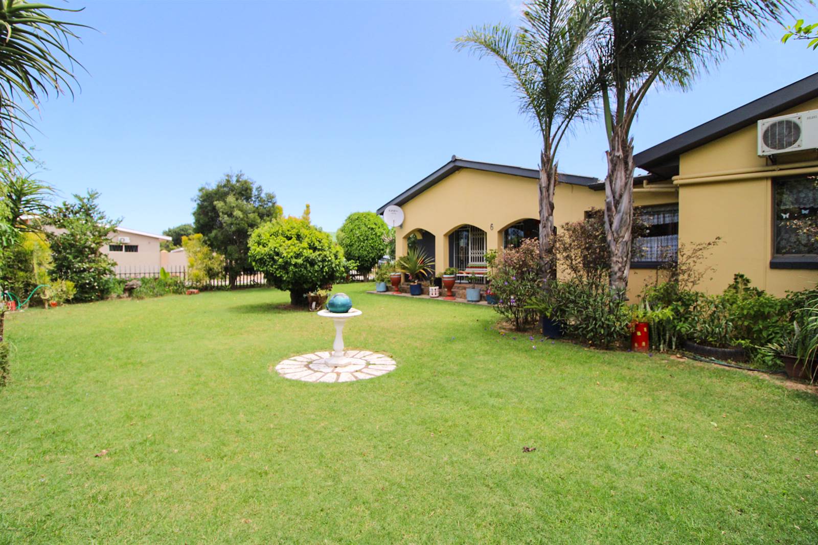 4 Bed House in Retief photo number 1