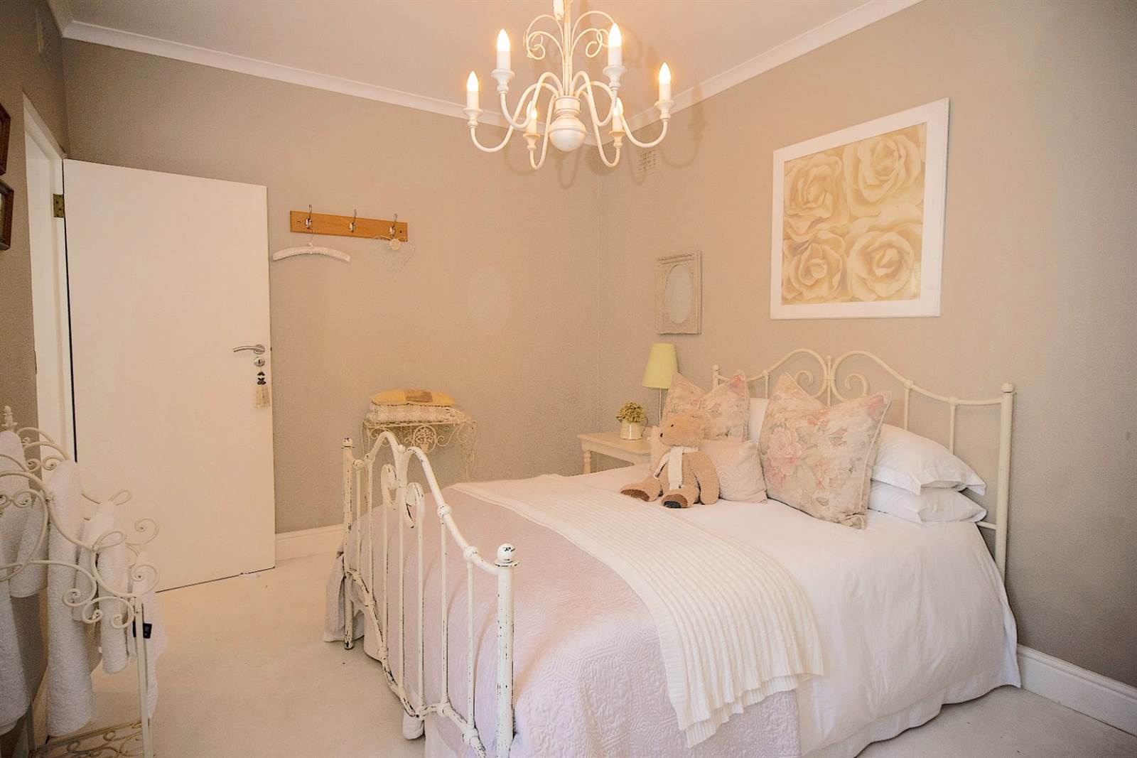 8 Bed House in Constantia photo number 28