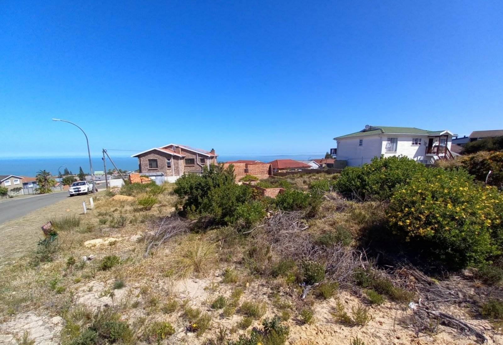 982 m² Land available in Dana Bay photo number 8