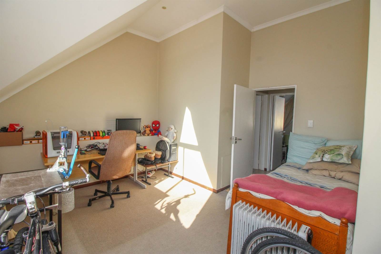 2 Bed Apartment in Somerset West Central photo number 12
