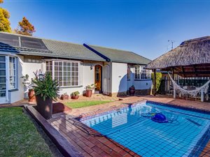 3 Bed House in Country View