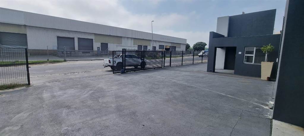 845  m² Industrial space in Airport Industria photo number 12