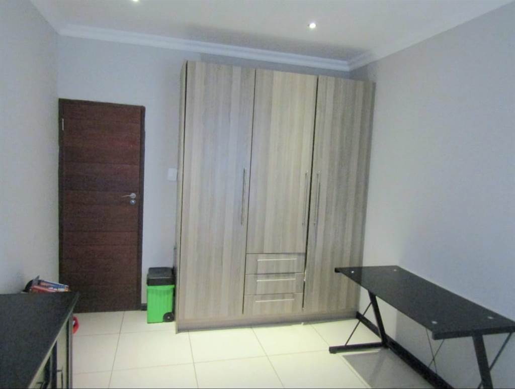 4 Bed House in Polokwane Central photo number 16