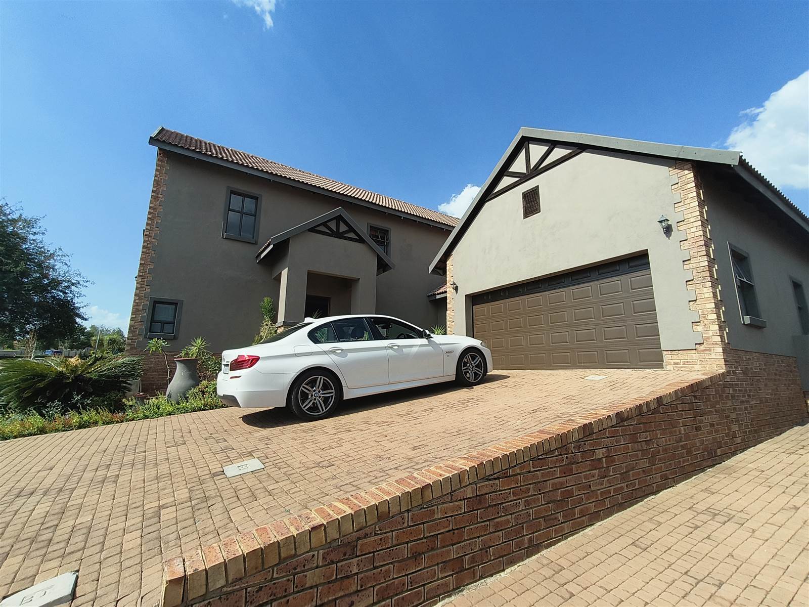 3 Bed House in Rietvlei Ridge Country Estate photo number 3