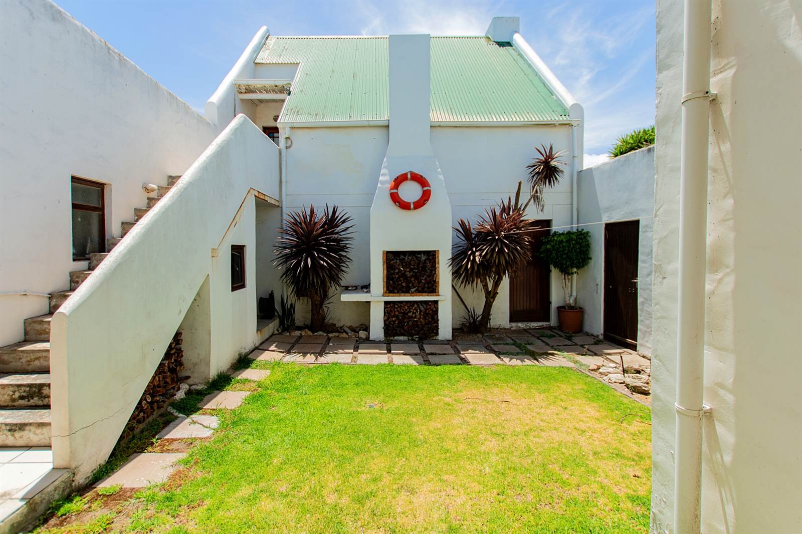 4 Bed House in Jacobsbaai photo number 17