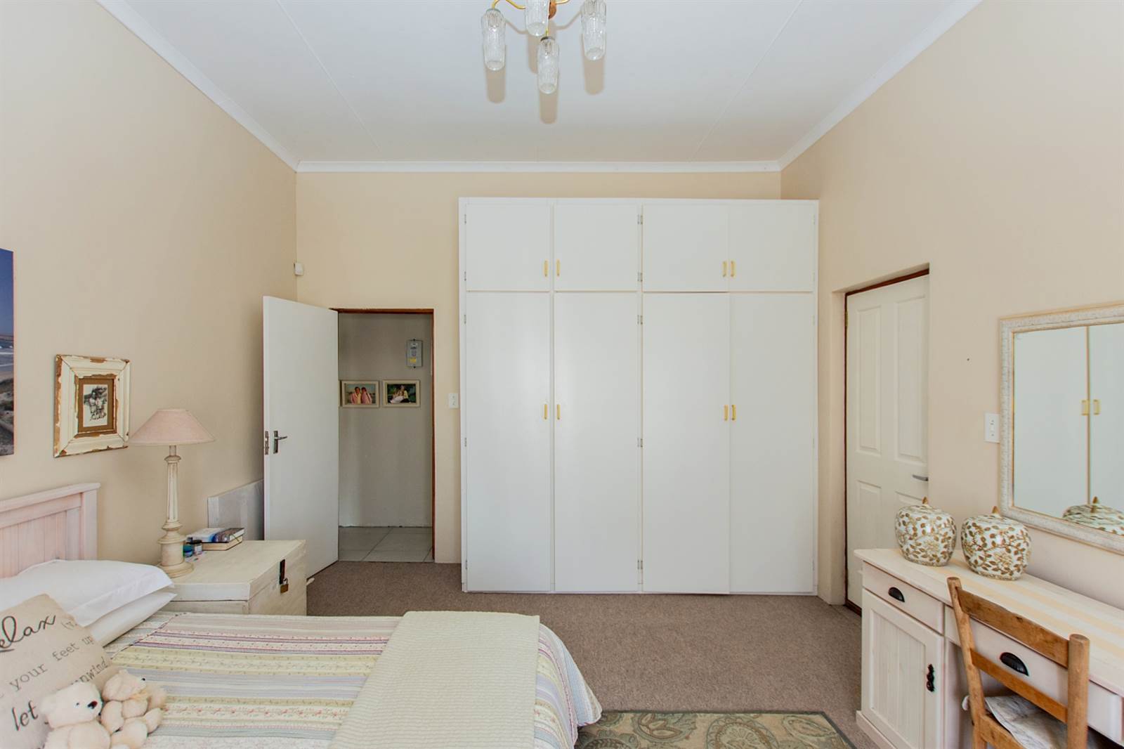 4 Bed House in Jacobsbaai photo number 9