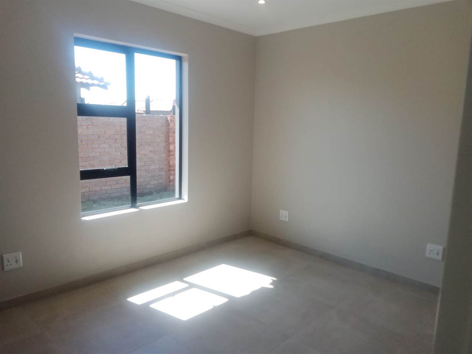 2 Bed House in Secunda photo number 17