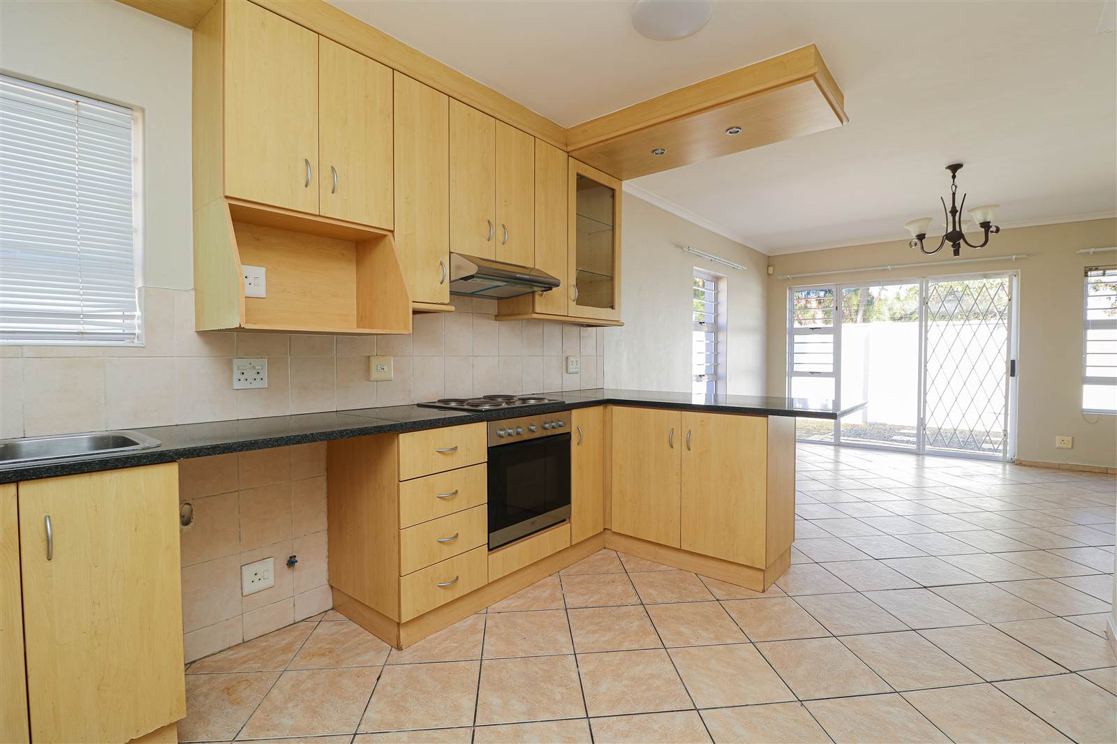 3 Bed Townhouse in Gordons Bay Central photo number 2