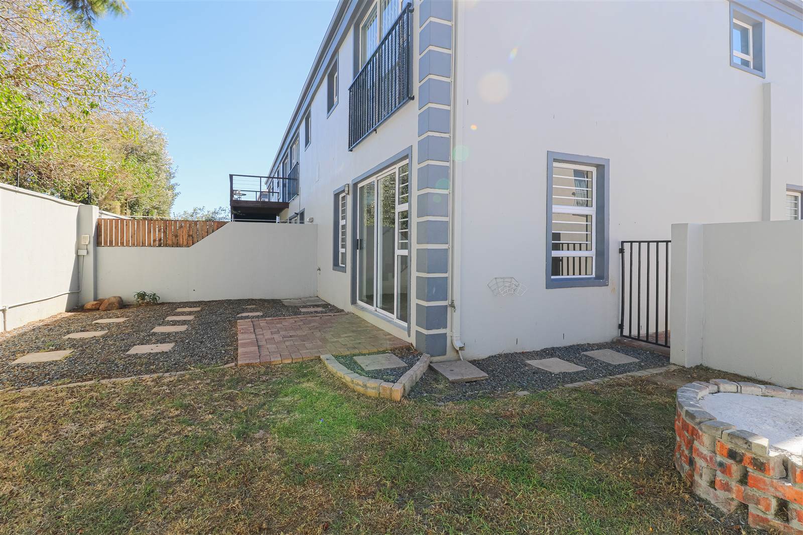 3 Bed Townhouse in Gordons Bay Central photo number 1