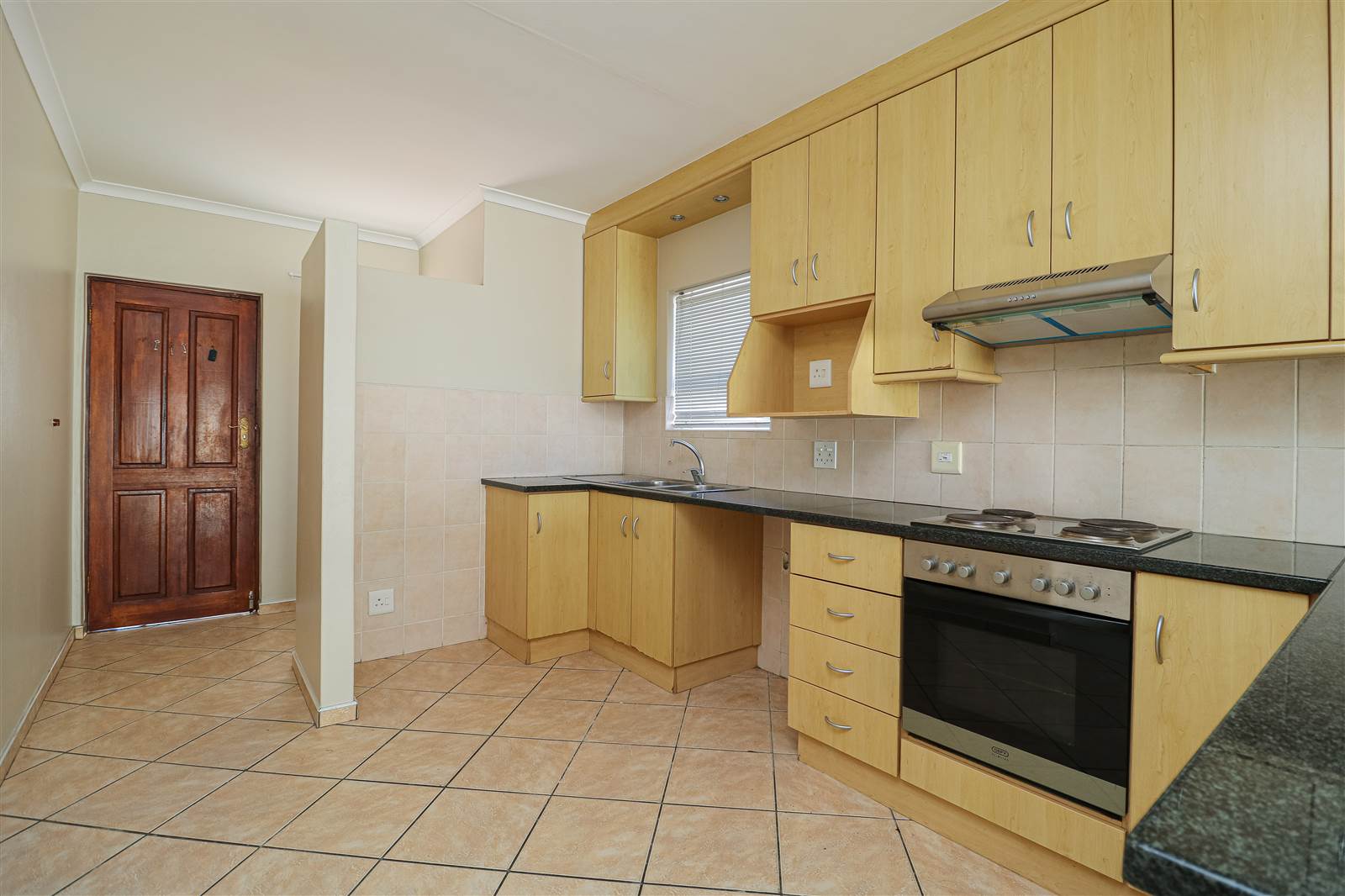 3 Bed Townhouse in Gordons Bay Central photo number 4