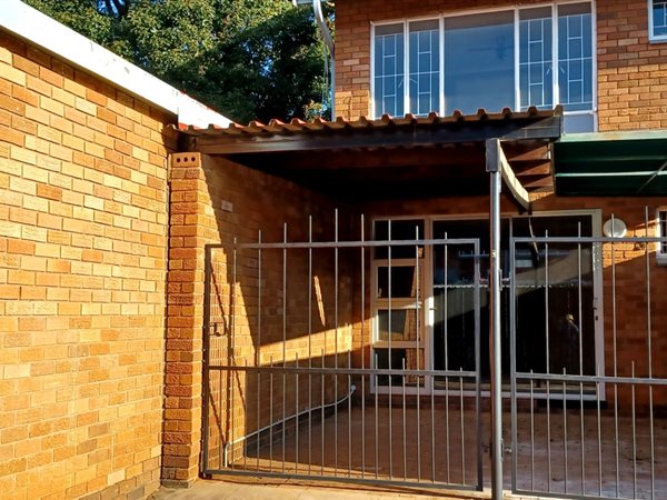 2 Bedroom Duplex 2 Bedroom Duplex