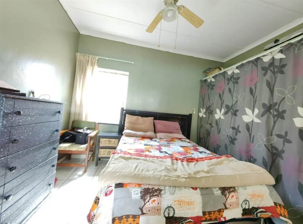 1 Bed Flat in Trichardt photo number 5