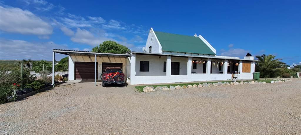 3 Bed House in Jacobsbaai photo number 3