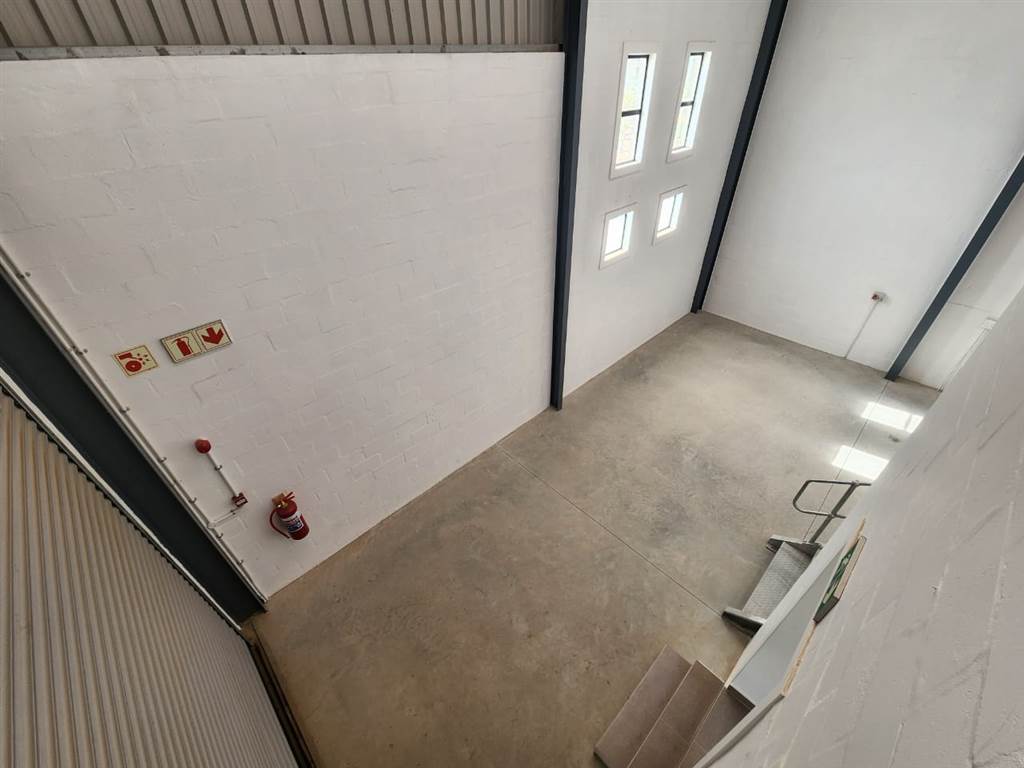 132  m² Industrial space in Parklands photo number 4
