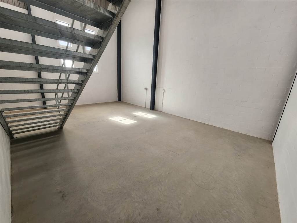 132  m² Industrial space in Parklands photo number 12