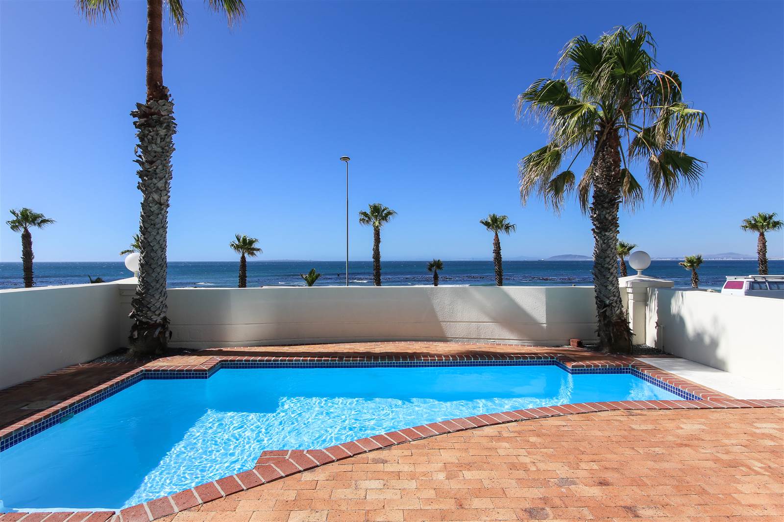 2 Bed Apartment in Mouille Point photo number 29