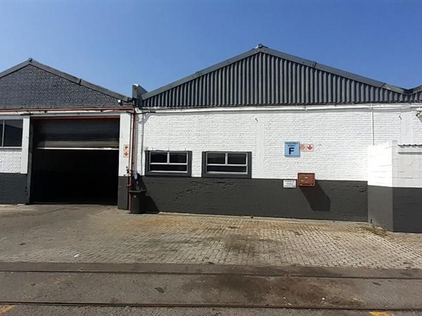 1 025  m² Industrial space