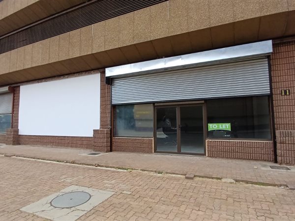 203.3  m² Retail Space