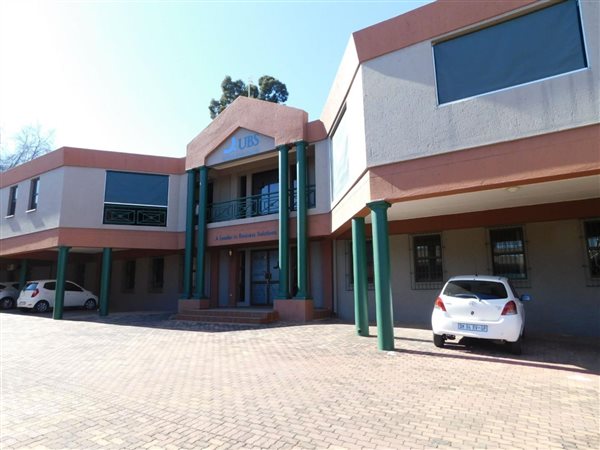 285  m² Commercial space in Ferndale