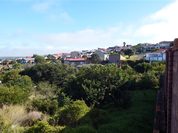 750 m² Land available in Dana Bay