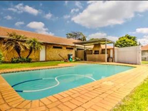 3 Bedroom Simplex 3 Bedroom Simplex