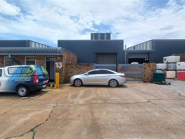 607  m² Industrial space in Jet Park