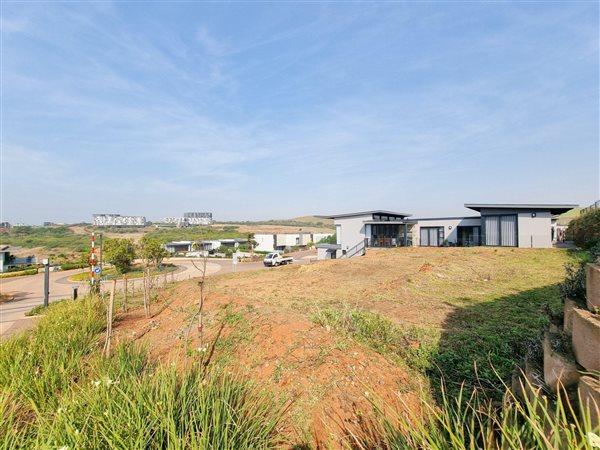 730 m² Land