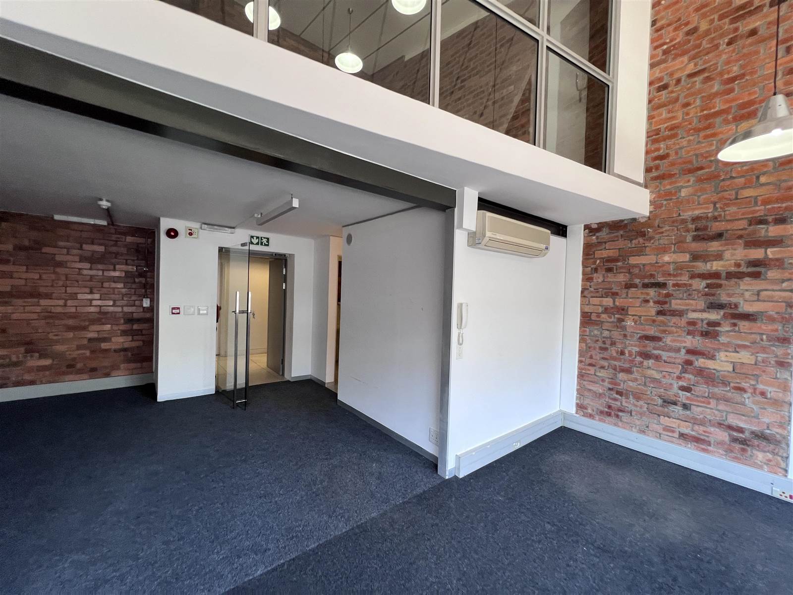 109  m² Commercial space in Green Point photo number 10