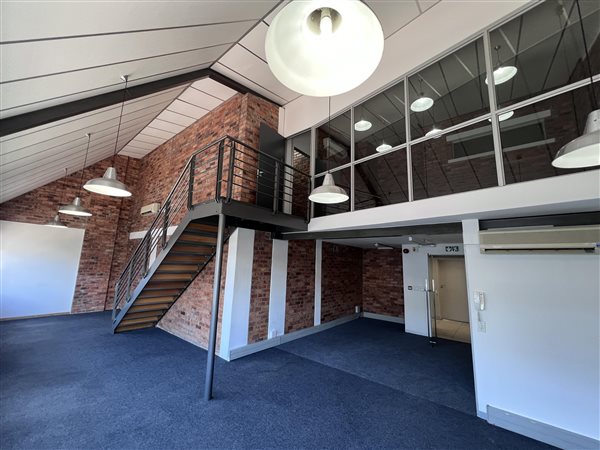 109  m² Commercial space in Green Point