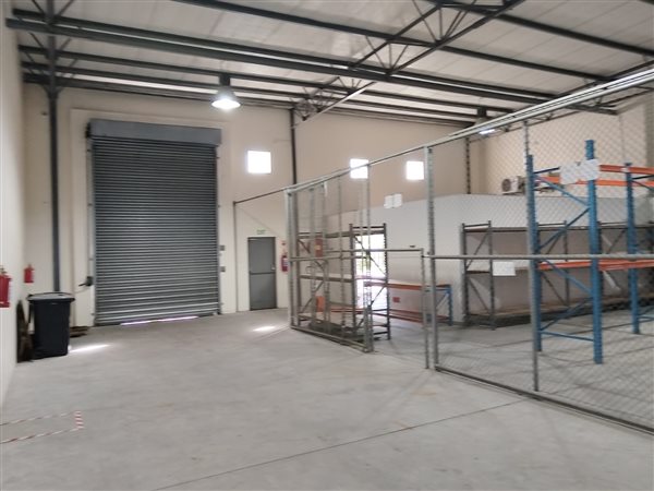 530  m² Industrial space