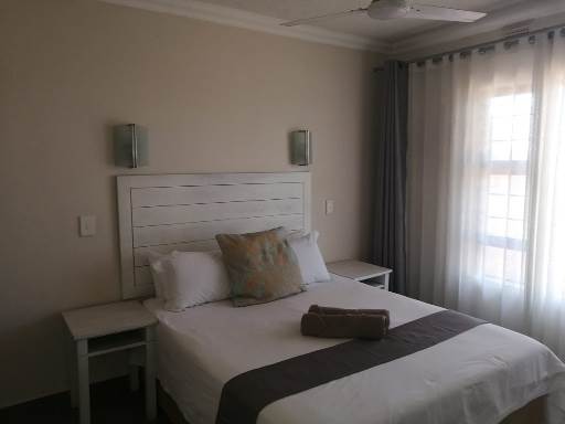2 Bed Apartment in Melville photo number 13