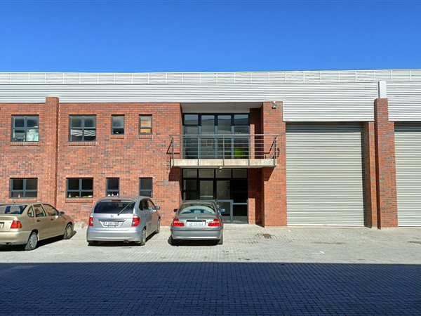 499  m² Industrial space
